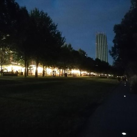 Danube Riverside Apartment With Quite Workplace 브라티슬라바 외부 사진