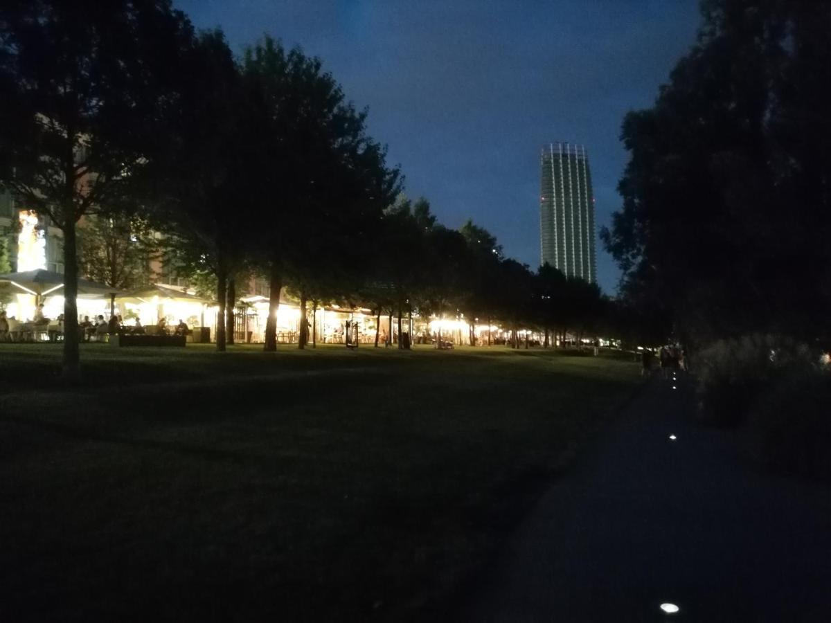 Danube Riverside Apartment With Quite Workplace 브라티슬라바 외부 사진